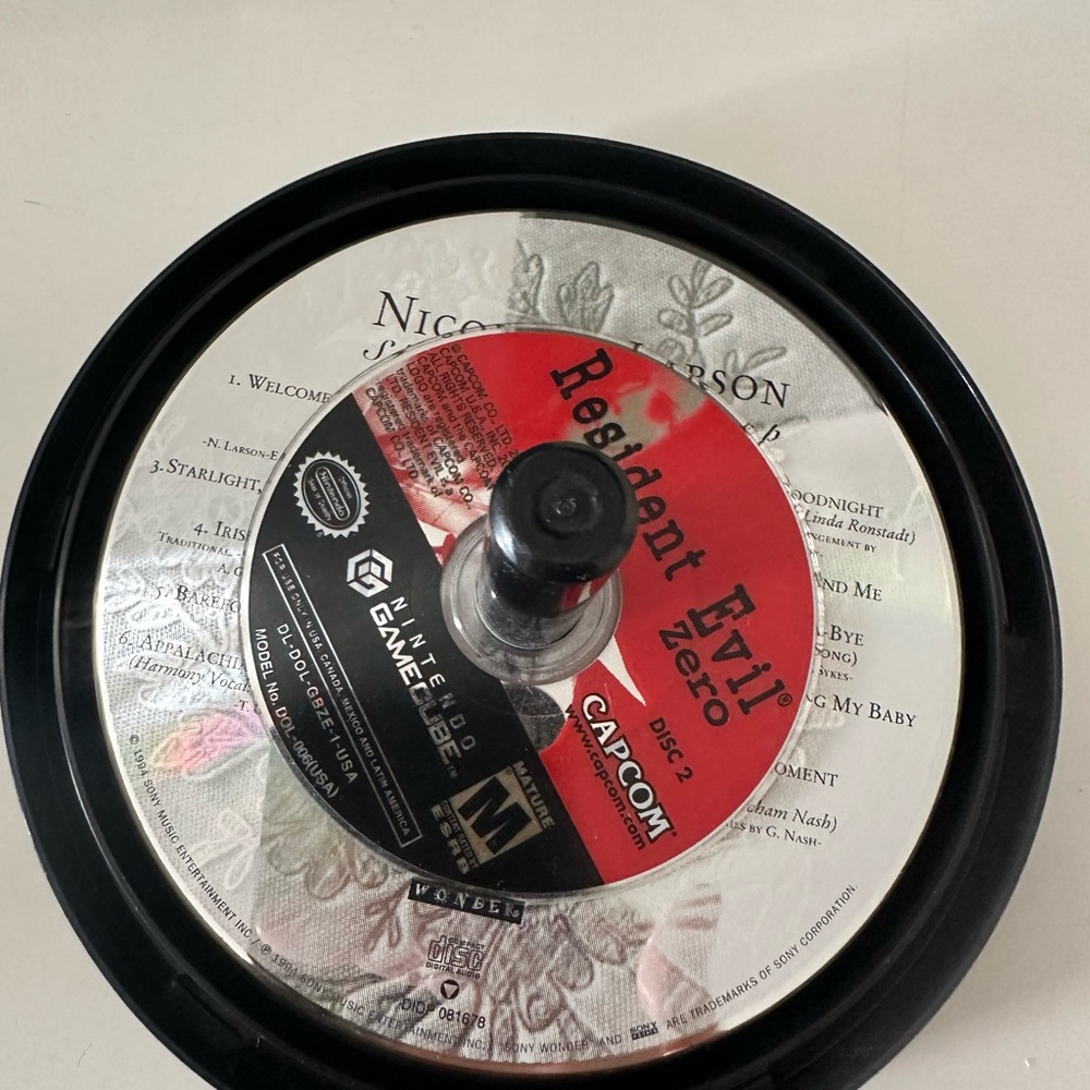 Resident Evil Zero GameCube Disc - Red and Black Label